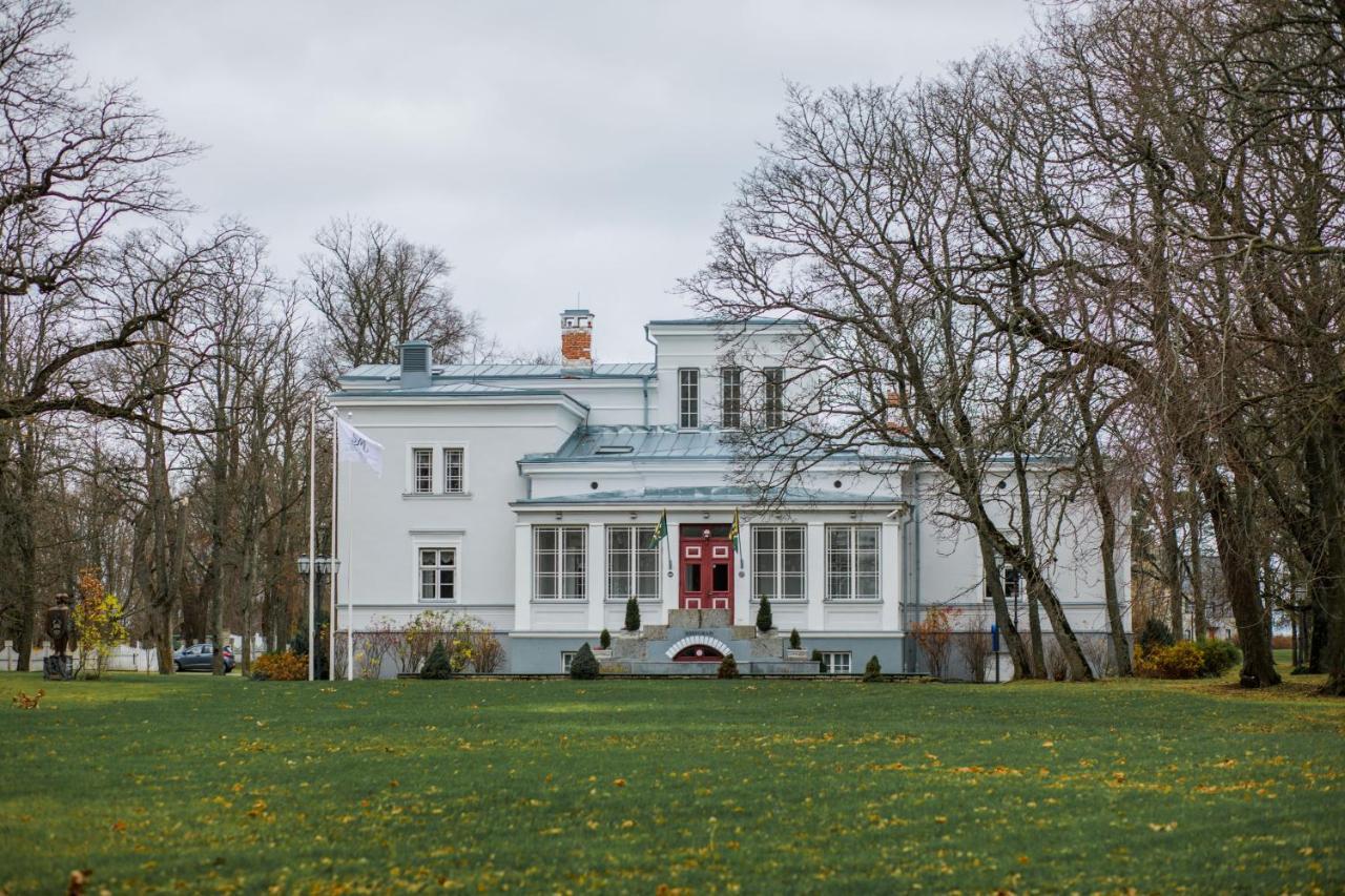 Hotel Saka Manor Exterior foto