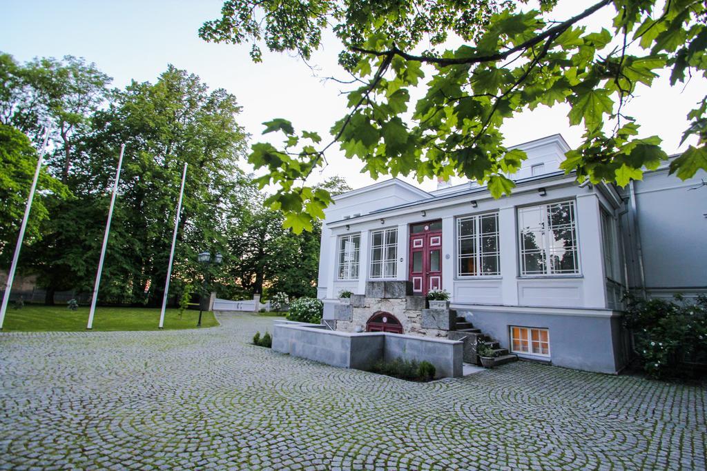 Hotel Saka Manor Exterior foto